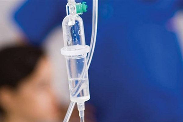 Uống thuốc đều, người đàn ông vẫn tăng vọt huyết áp