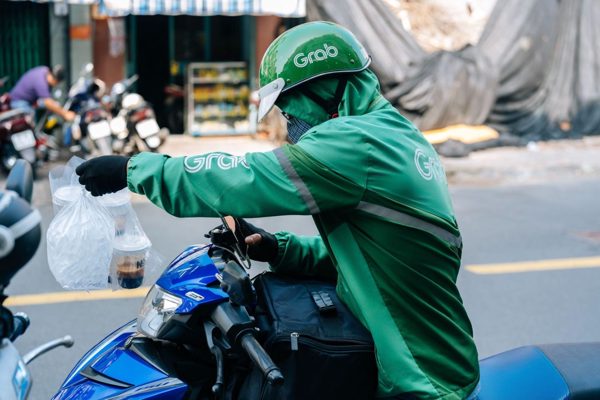 Ủy nhiệm lập hóa đơn, quán thêm cơ hội phục vụ tệp khách doanh nghiệp trên app