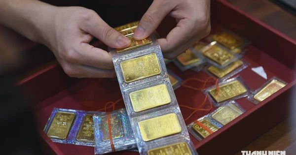 Vì sao giá vàng trong nước rẻ lạ?