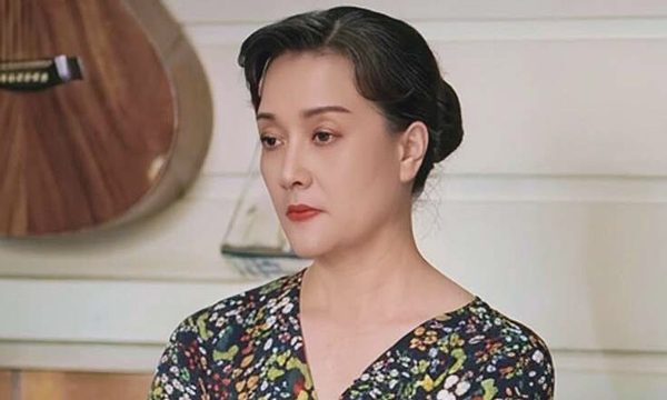Vai người mẹ của Vân Dung trong 'Mùa hè năm ấy' gây tranh luận