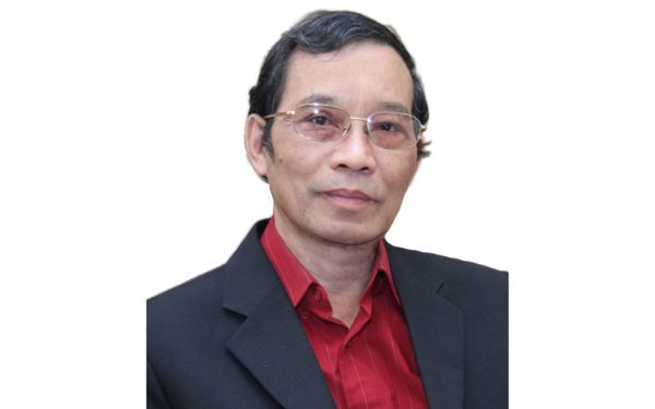 Văn chương cần có vị đắng mồ hôi và vị mặn nước mắt của con người