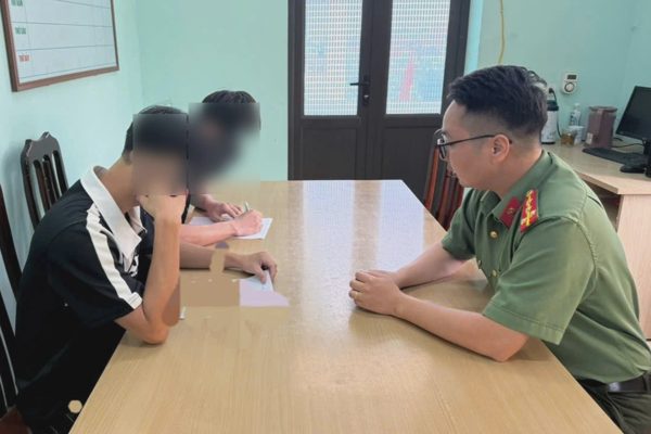 Vận động 2 thanh niên không tham gia “Hội thánh Đức Chúa Trời Mẹ”