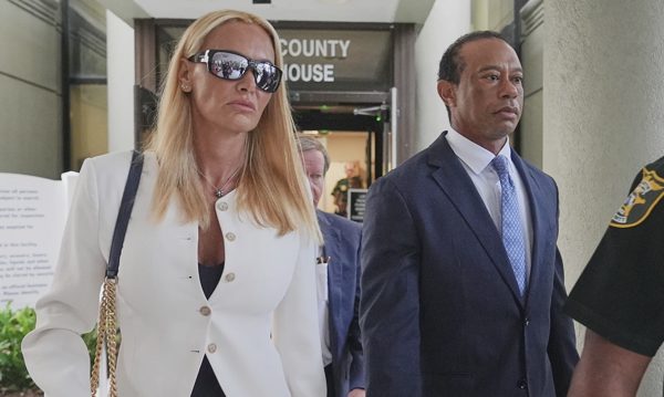Vanessa Trump đồng hành cùng Tiger Woods tại tòa