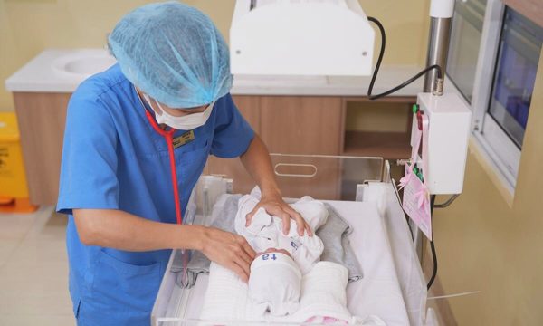 Vàng da ở trẻ khi nào cần khám?