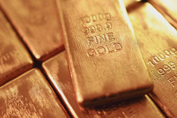 Vàng mất mốc 4.100 USD vì lạm phát ở Mỹ: Nên giữ hay bán?