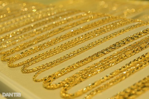 Vàng SJC giảm sâu, người mua lỗ 6 triệu đồng chỉ sau một tuần