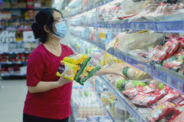 Vào cây xăng, về vùng quê: Cuộc chiến mới trên thị trường bán lẻ Việt Nam