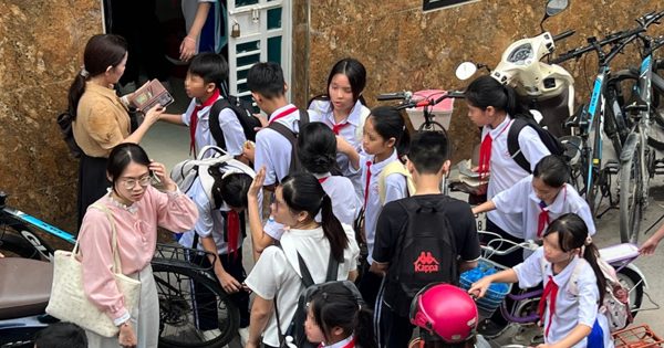 Vật vã học thêm để thi trường chuyên, lớp chọn