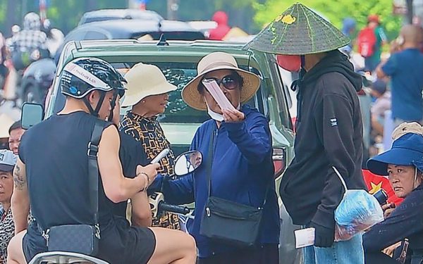 Vé 'chợ đen' trận Việt Nam - Thái Lan chạm mốc 10 triệu đồng/cặp