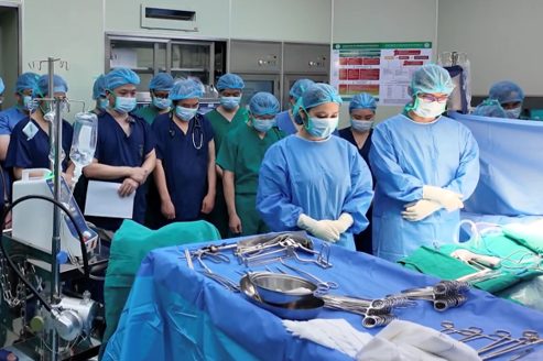 Về nước chăm mẹ, người đàn ông trẻ ra đi, trao cơ hội sống cho nhiều bệnh nhân