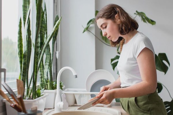 Về quê người yêu, tôi rửa 12 mâm bát rồi muốn hủy cưới
