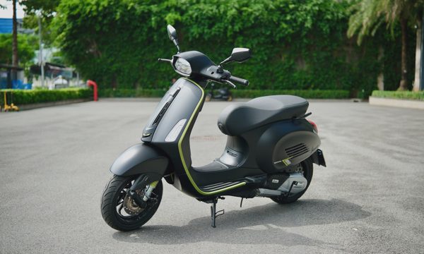 Vespa Sprint Tech 180 - lịch lãm nhưng mạnh bạo