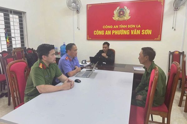 Vết chém ở thái dương hé lộ vụ án mạng trong nhà trọ