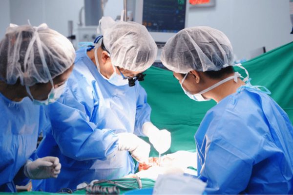 Vị bác sĩ luôn nhận phần khó về mình, góp phần mở đường cho ngoại nhi Việt Nam