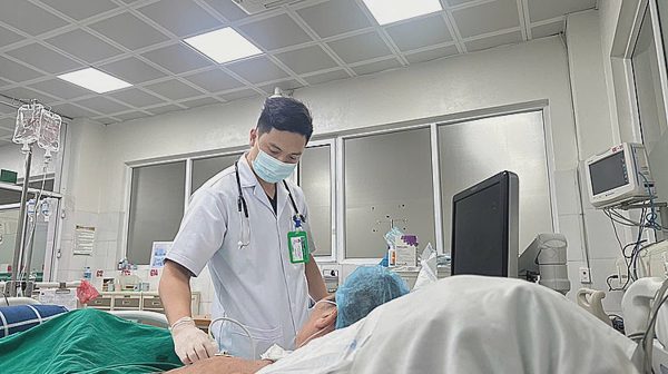 Vi khuẩn 'ăn thịt người' tấn công não người đàn ông