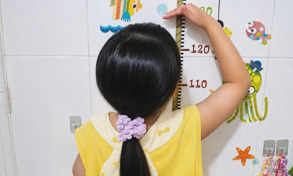 Vì sao cần chú ý chiều cao của trẻ ở tuổi dậy thì?