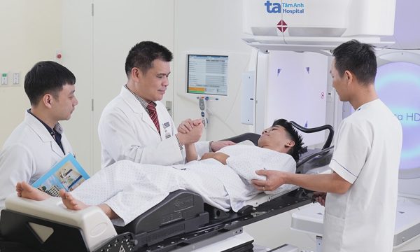 Vì sao cần xạ trị tiền phẫu?