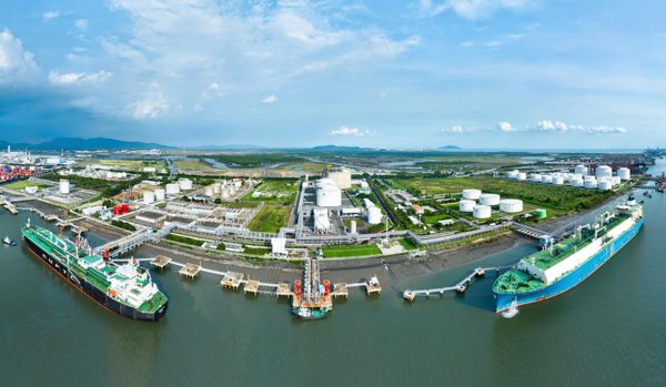 Vì sao chỉ hơn 100 doanh nghiệp 'sống khỏe' trong 10 năm biến động?