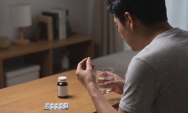 Vì sao đàn ông ngại thừa nhận mình cần thuốc hỗ trợ sinh lý?