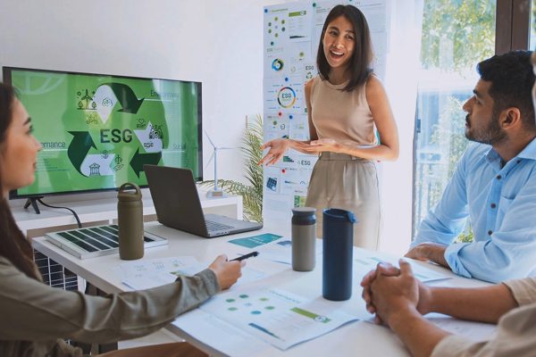 Vì sao doanh nghiệp vẫn làm ESG ồ ạt nhưng không hô hào khẩu hiệu?