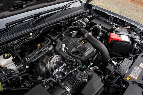 Vì sao động cơ diesel chạy không tải lâu có thể hại hơn cả khi lái xe có tải?