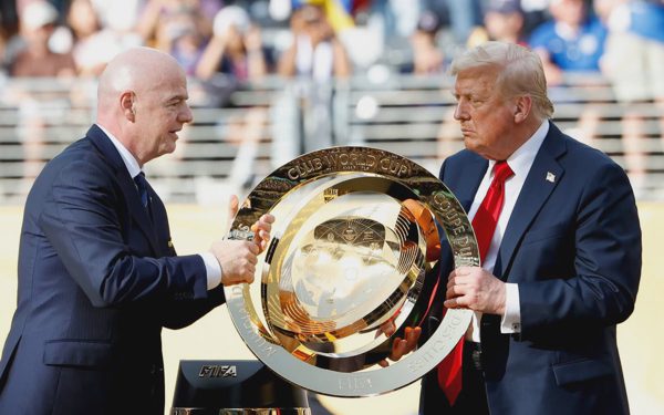 Vì sao FIFA chi 103 tỉ đồng thuê... văn phòng bỏ trống?