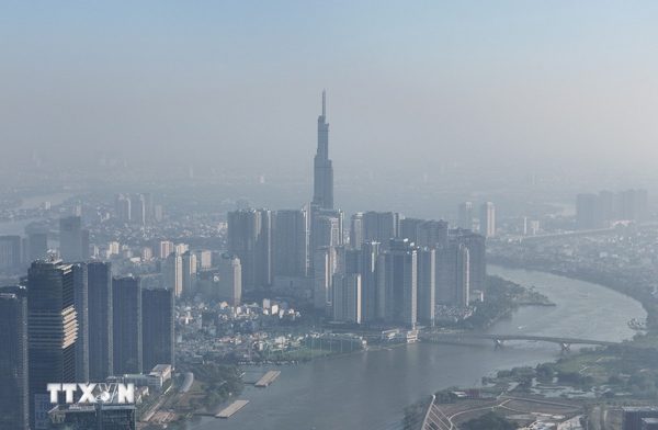 Vì sao không khí mờ đục xuất hiện nhiều ngày ở Thành phố Hồ Chí Minh và khu vực Nam Bộ?