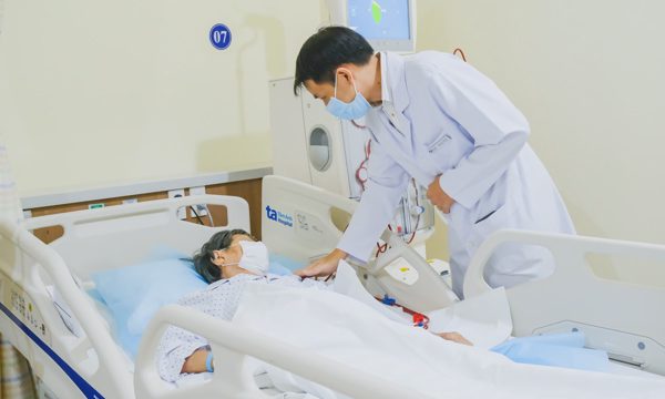 Vì sao người chạy thận dễ thiếu máu?