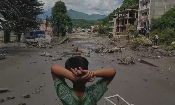Vì sao nhiều du khách tập trung tại vùng bị lũ quét ở Nepal?