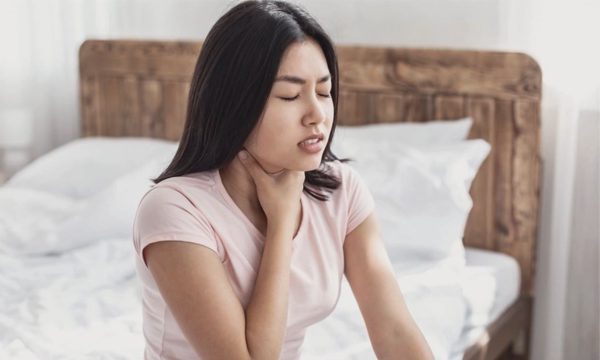 Vì sao nhiều người ngủ dậy thấy đắng miệng?