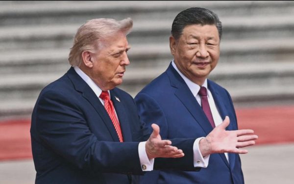 Vì sao ông Trump đích thân ra sân bay đón ông Tập là chuyện hiếm có?