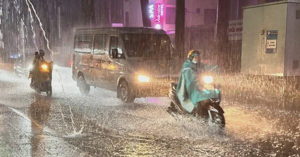 Vì sao Trung và Nam bộ mưa lớn kéo dài?