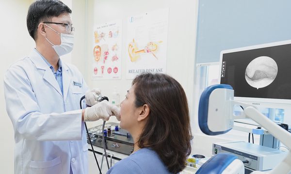 Vì sao viêm họng nhiều tuần không khỏi?