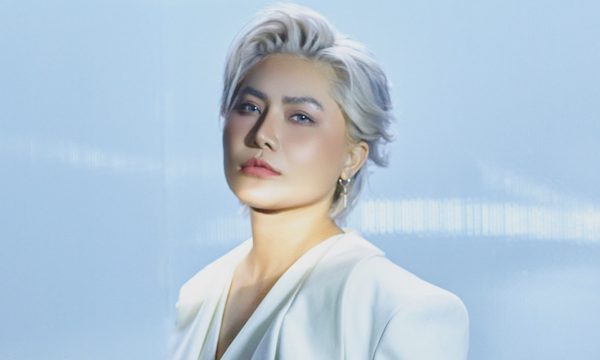 Vicky Nhung làm mới nhạc Đông Thiên Đức