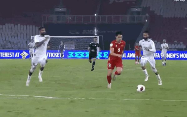 Video: 45 phút bùng nổ của Đình Bắc giúp tuyển Việt Nam đánh bại Pakistan