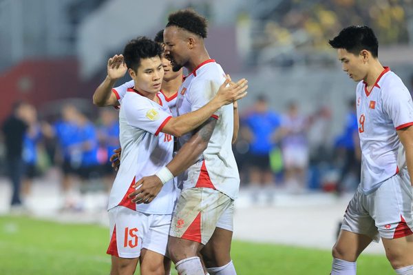 Video bóng đá Malaysia vs Việt Nam: ĐKVĐ đặt 1 chân vào chung kết