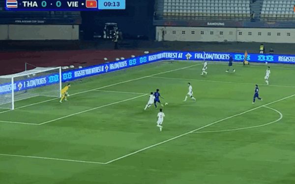 Video: Siêu phẩm của Thái Lan khiến Lê Giang Patrik bó tay