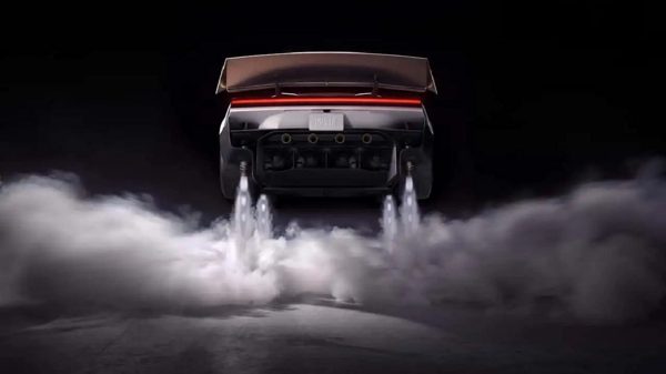 Video: Tesla Roadster - ô tô điện biết bay, xoay vòng trên không