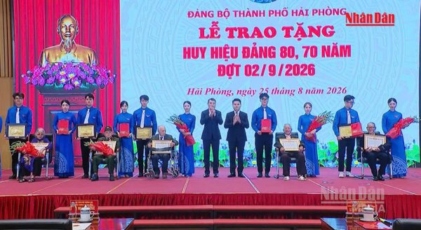 [Video] Thủ tướng Lê Minh Hưng: Chăm lo tốt hơn nữa đời sống vật chất, tinh thần của các đảng viên lão thành