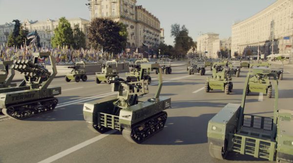 Video Ukraine trình diễn drone trong lễ duyệt binh ngày độc lập