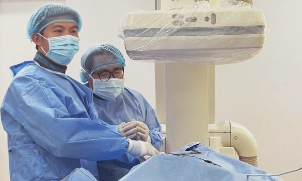 Viêm cơ tim cấp sau hai ngày sốt nhẹ