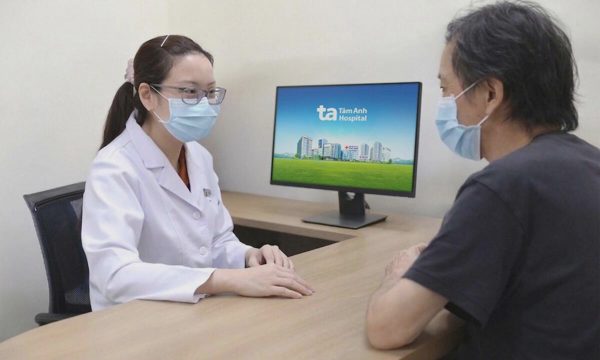 Viêm da cơ tự miễn tấn công phổi người đàn ông
