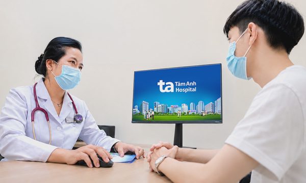 Viêm phổi do tụ cầu vàng