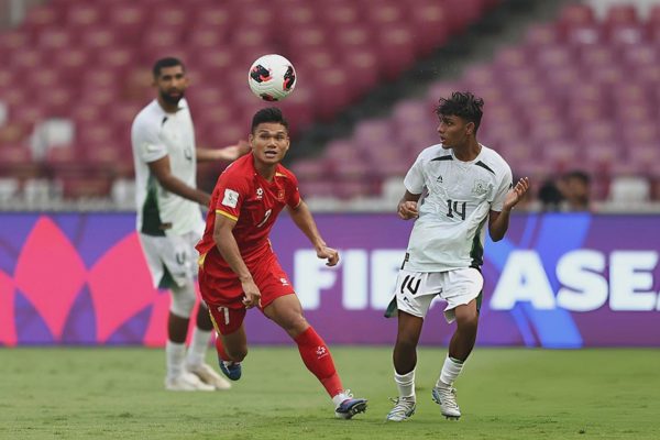 Việt Nam 1-1 Pakistan (hiệp 2): Hai Long gỡ hòa