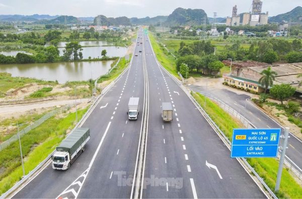 Việt Nam cần bao nhiêu tiền để hoàn thành 5.000 km cao tốc?