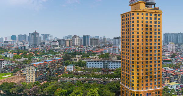 Việt Nam có 1 khách sạn dát vàng 24K từ trong ra ngoài, đặc biệt với món "thịt bò dát vàng" được báo Tây nhắc đến: Từng được đại gia Đường "bia" rao bán 250 triệu USD
