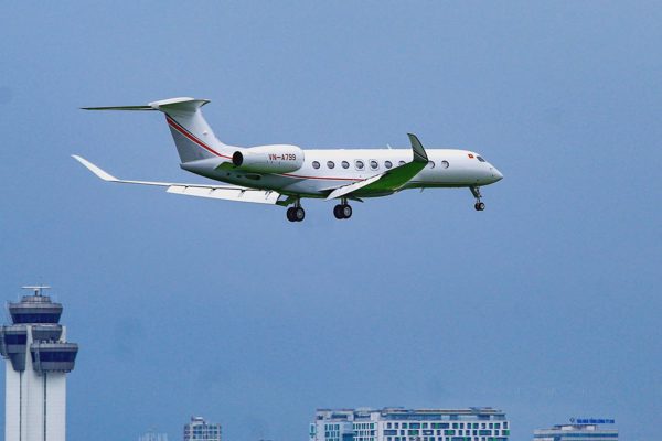 Việt Nam có 15 máy bay thương gia, thuê chuyến Hà Nội - TPHCM hết bao nhiêu?