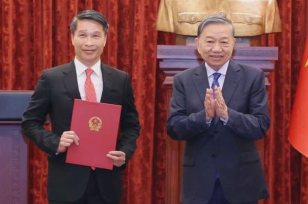 Việt Nam có 2 tân đại sứ