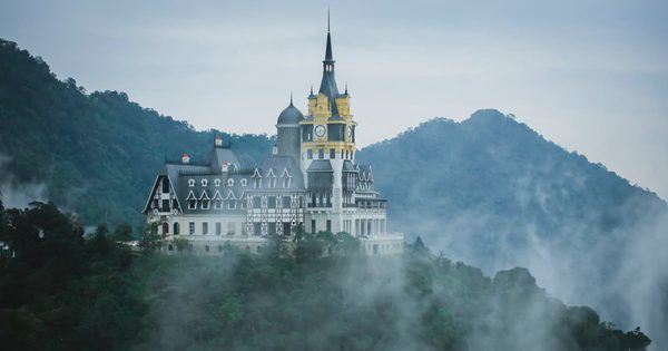 Việt Nam có một lâu đài cổ tích, nguy nga “phơi sương” giữa nơi được mệnh danh là "Đà Lạt của miền Bắc", 3 năm liên tiếp được World Travel Awards vinh danh
