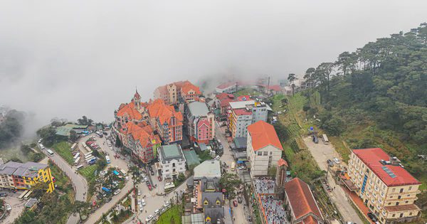 Việt Nam có một ngọn núi lửa cổ 220 triệu năm tuổi, nay là điểm du lịch nổi tiếng thế giới, quanh năm mát mẻ chỉ 20 độ, được ví như "Đà Lạt của miền Bắc"